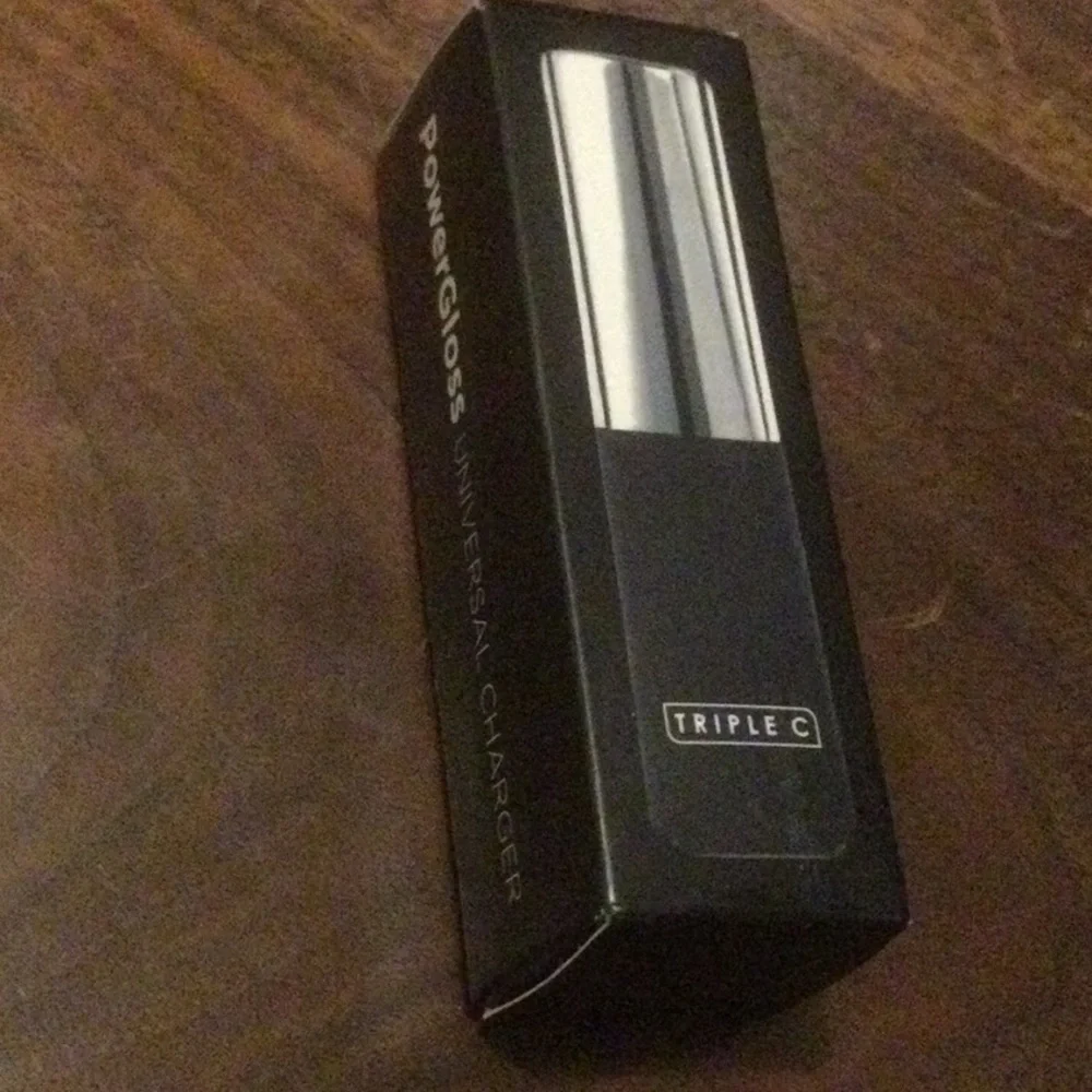 NIB Power Gloss Universal Portable Charger